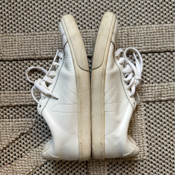 VEJA Esplar Leather Logo Sneakers - Picture 5 of 7
